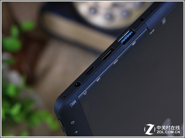 Z8300配4G內存 品鉑W1S二合一平板評測