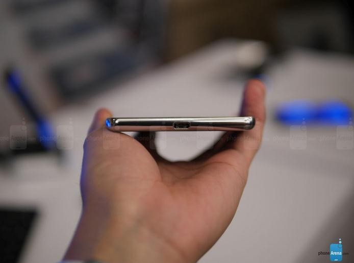 4GB內存+驍龍820 HP Win10旗艦手機上手