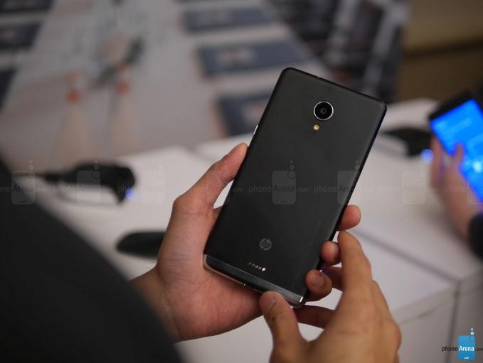 4GB內(nèi)存+驍龍820 HP Win10旗艦手機(jī)上手