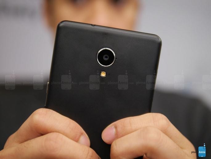 4GB內(nèi)存+驍龍820 HP Win10旗艦手機(jī)上手