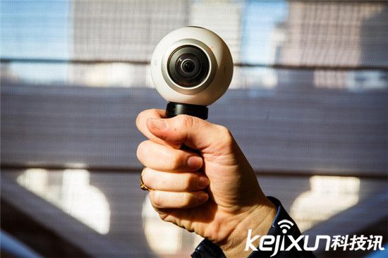 MWC2016三星發(fā)布Gear 360全景相機 扎克伯格為其站臺