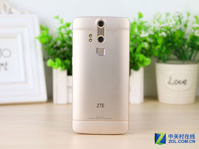 國產(chǎn)頂配有多強(qiáng) 八大旗艦手機(jī)全匯總