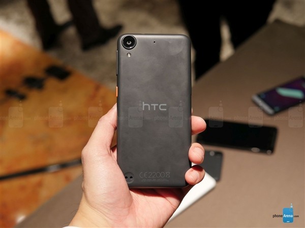 略丑的個(gè)性設(shè)計(jì) HTC Desire三新機(jī)上手