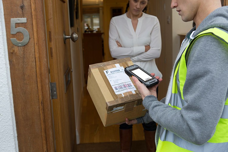 搭物聯(lián)網(wǎng)版Win10 松下FZ-F1手機(jī)展示