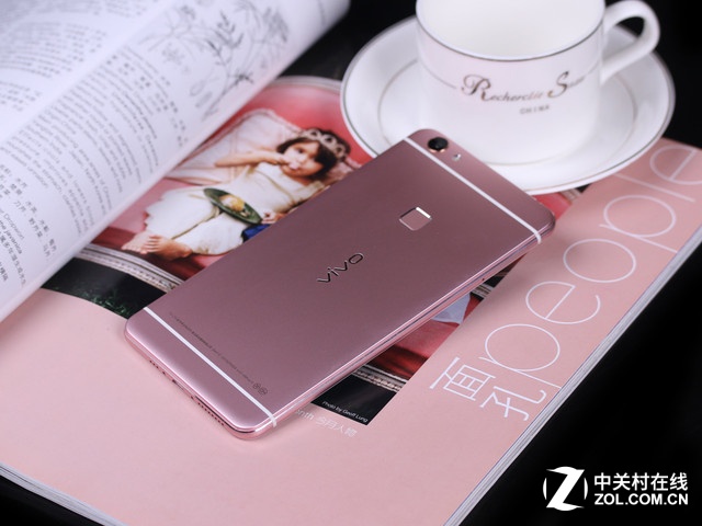 陪你快樂回家 這才是春節(jié)要買的手機