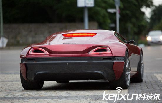 這款電動超級跑車土豪都不淡定了：特斯拉默默吃灰！