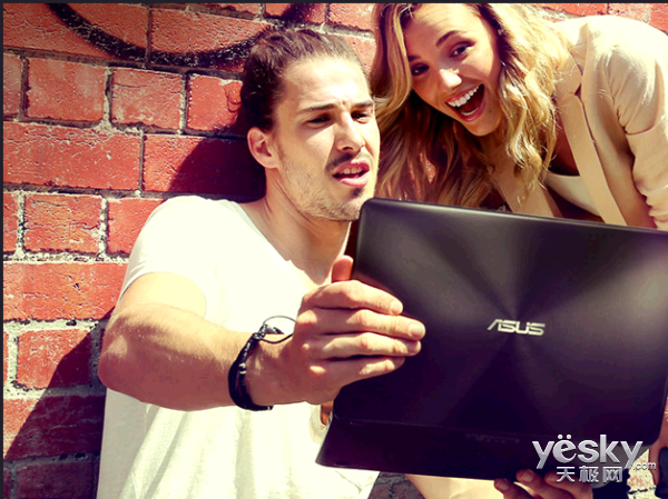 全新華碩U305登陸京東 預約可享專屬優惠價