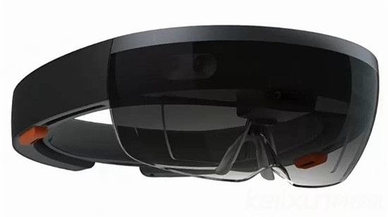 微軟HoloLens頭盔開發版接受預定：售價接近2萬元！