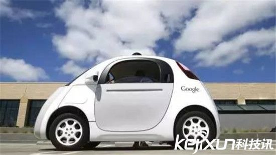 谷歌無人駕駛汽車肇事:連人帶車一起闖禍
