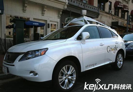谷歌無人駕駛汽車肇事:連人帶車一起闖禍
