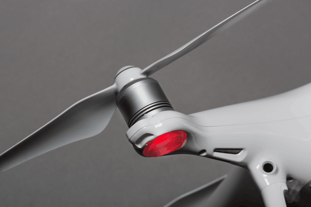 感受逆天黑科技:大疆Phantom 4搶先看