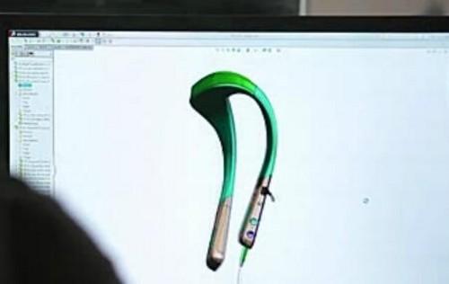 豐田開發穿戴設備 幫助盲人看清前路