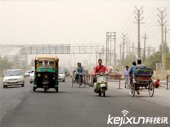 印度阿三真牛逼:馬斯克特斯拉被100%關(guān)稅嚇尿了