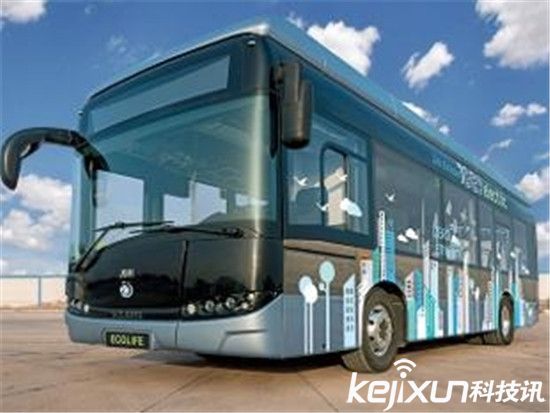 印度阿三真牛逼：馬斯克特斯拉被100%關稅嚇尿了