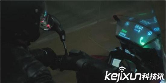 汽車擋風玻璃成精啦:一秒變身顯示屏太拉風了!