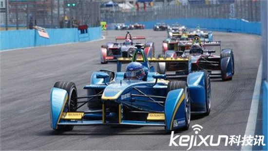 無人駕駛賽車亮相 還要賽車手做什么？