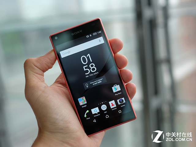 蘋(píng)果出招 iPhone SE能否讓人們?cè)賽?ài)小屏 