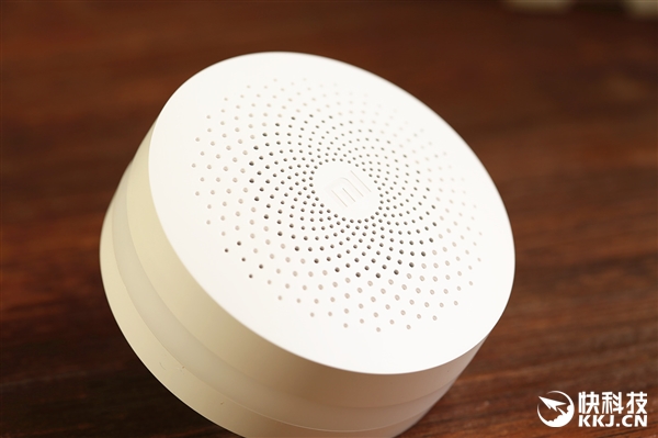 149元！小米第2代智能網關圖賞：高顏值麻子臉