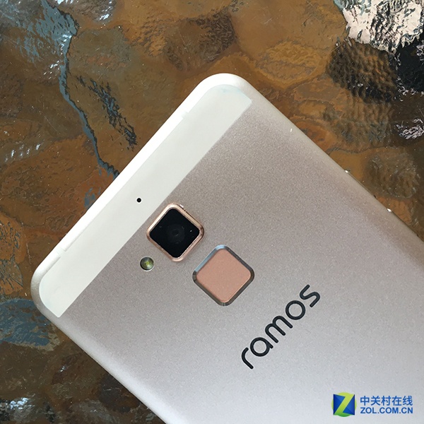 驚艷外觀設(shè)計(jì) 藍(lán)魔R10真機(jī)曝光