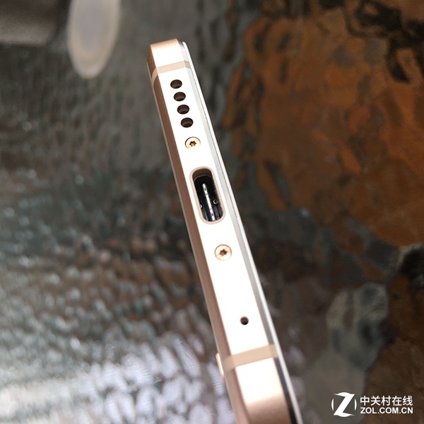 驚艷外觀設(shè)計(jì) 藍(lán)魔R10真機(jī)曝光