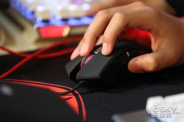 全國高校電競聯賽北航站開擼:最佳裝備亮相