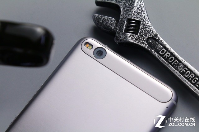 好色之“圖” 見證靠譜的HTC One X9