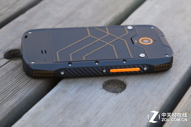 定義都市輕旅行 AGM Rio三防手機評測（待審核） 