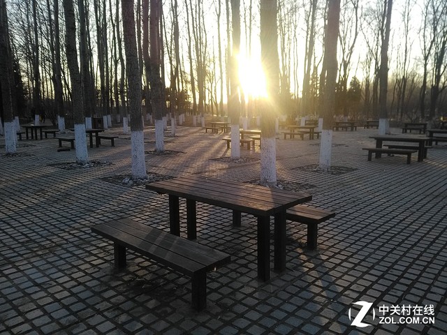 定義都市輕旅行 AGM Rio三防手機評測（待審核） 