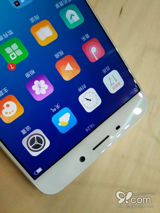 圓潤均衡由內而外 OPPO R9搶先體驗