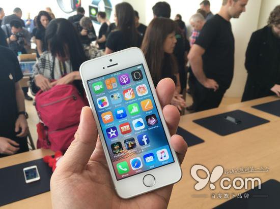 用6折價格買6s八折體驗 iPhone SE現場評測