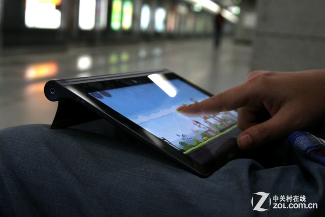 玩轉娛樂辦公 聯想YOGA平板2 Win版體驗