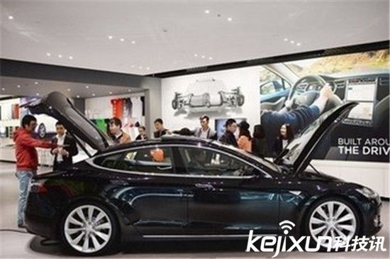 特斯拉 Model S 首次中國亮相  新店建在太古里？