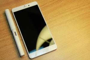 小米Max高配版跑分曝光 驍龍650+3GB內(nèi)存