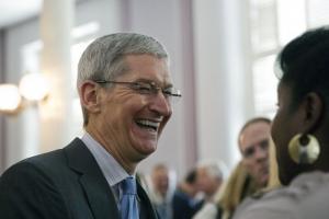 印度iPhone增長56% 庫克: 像十年前的中國