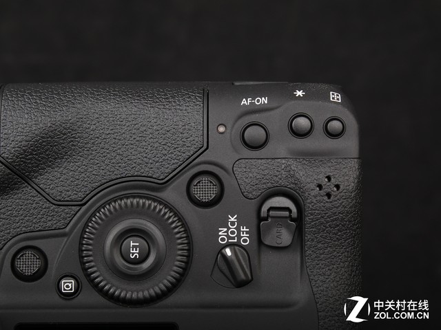 到底是不是比D5強的1DXII占坑 