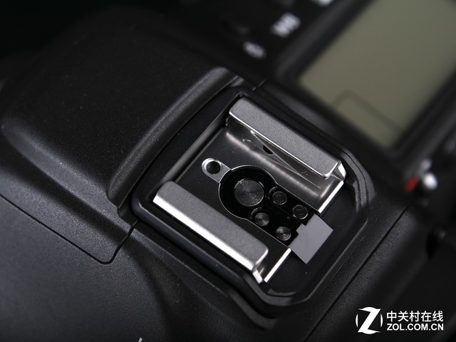 到底是不是比D5強的1DXII占坑