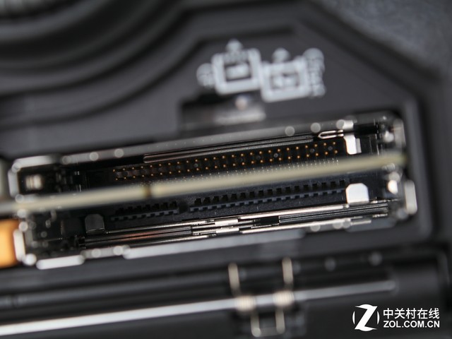 到底是不是比D5強的1DXII占坑