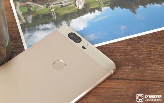 華為榮耀V8怎么樣