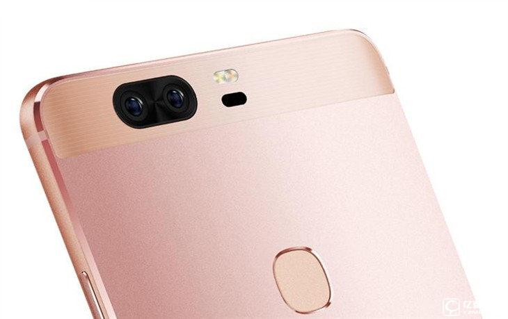 華為榮耀V8評測：極致科技集大成者 內斗華為P9？