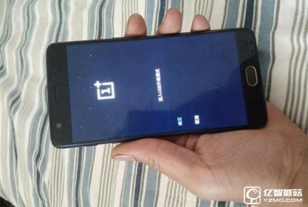 錘子手機T3和一加3手機對比評測