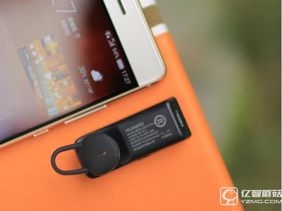 玩轉(zhuǎn)腕上時尚 3D曲面屏華為手環(huán)B3評測