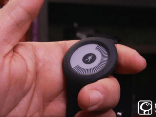 Withings推墨水屏智能手環 超級可愛！