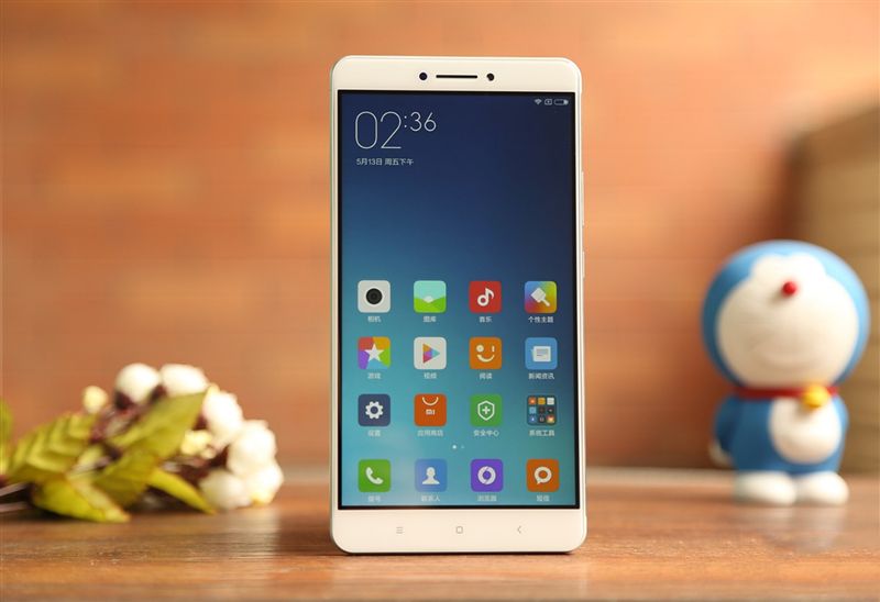 6.44寸黃金大屏！小米Max深度評測：續(xù)航驚人