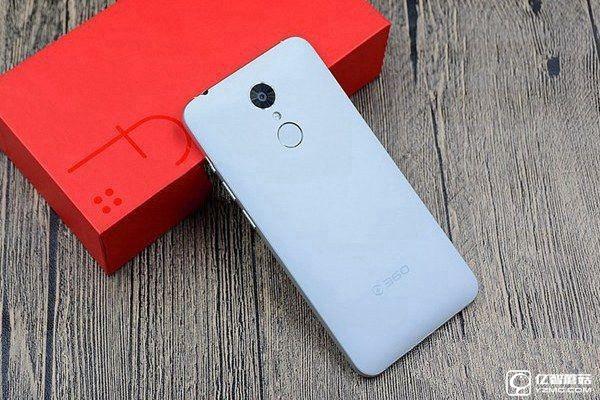 360手機N4和f4對比評測：誰更具性價比？