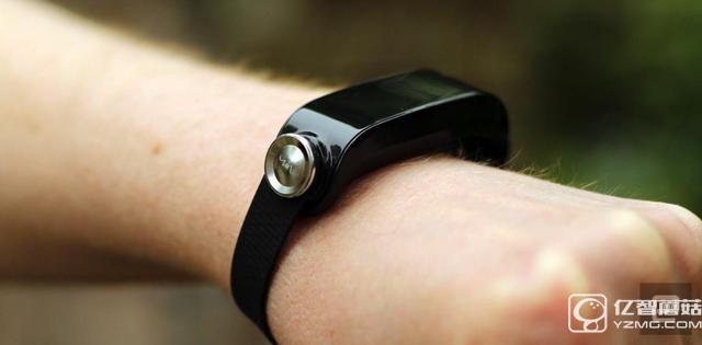 Uno速讀腕帶試玩 存在諸多問題