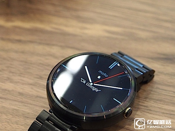 谷歌發力!<a href=/smart/chuandai/ target=_blank class=infotextkey>智能穿戴</a>或將支持Android Pay