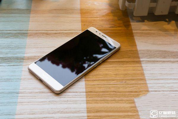 華為榮耀V8評測：麒麟950怎么樣？