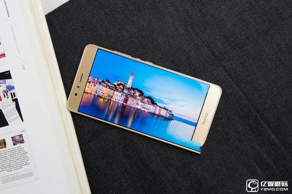 華為榮耀V8評測：麒麟950怎么樣？