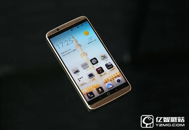 中興AXON天機7評測：進步的不只有型號