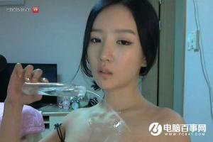 東莞風(fēng)月場(chǎng)所女性轉(zhuǎn)行女主播：衣服越少人氣越高